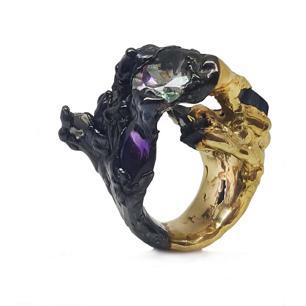 Black and Gold Solitaire Et ses Marquises Wedding Ring